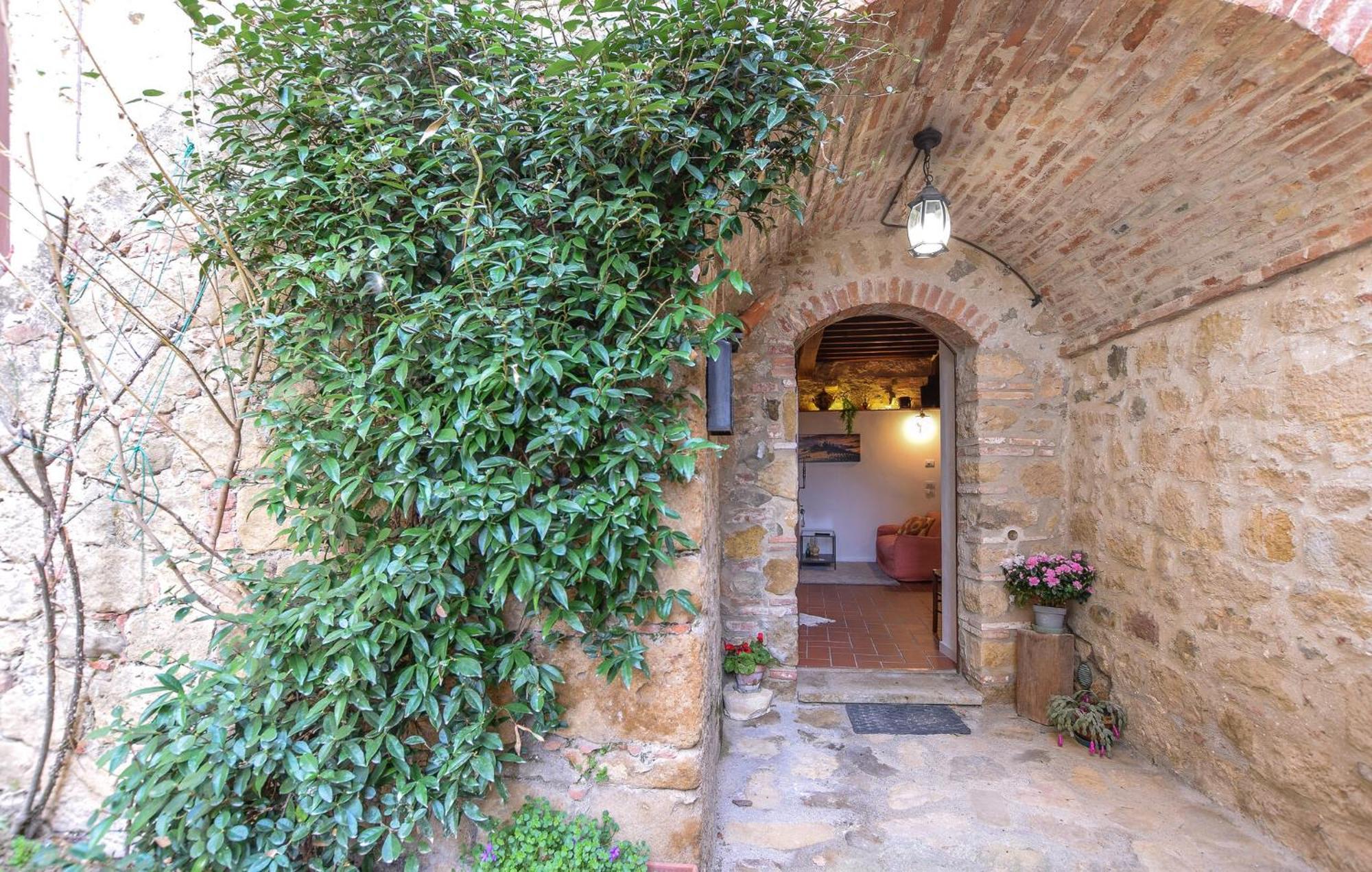 Cozy Apartment In Monticchiello With Wi-Fi エクステリア 写真