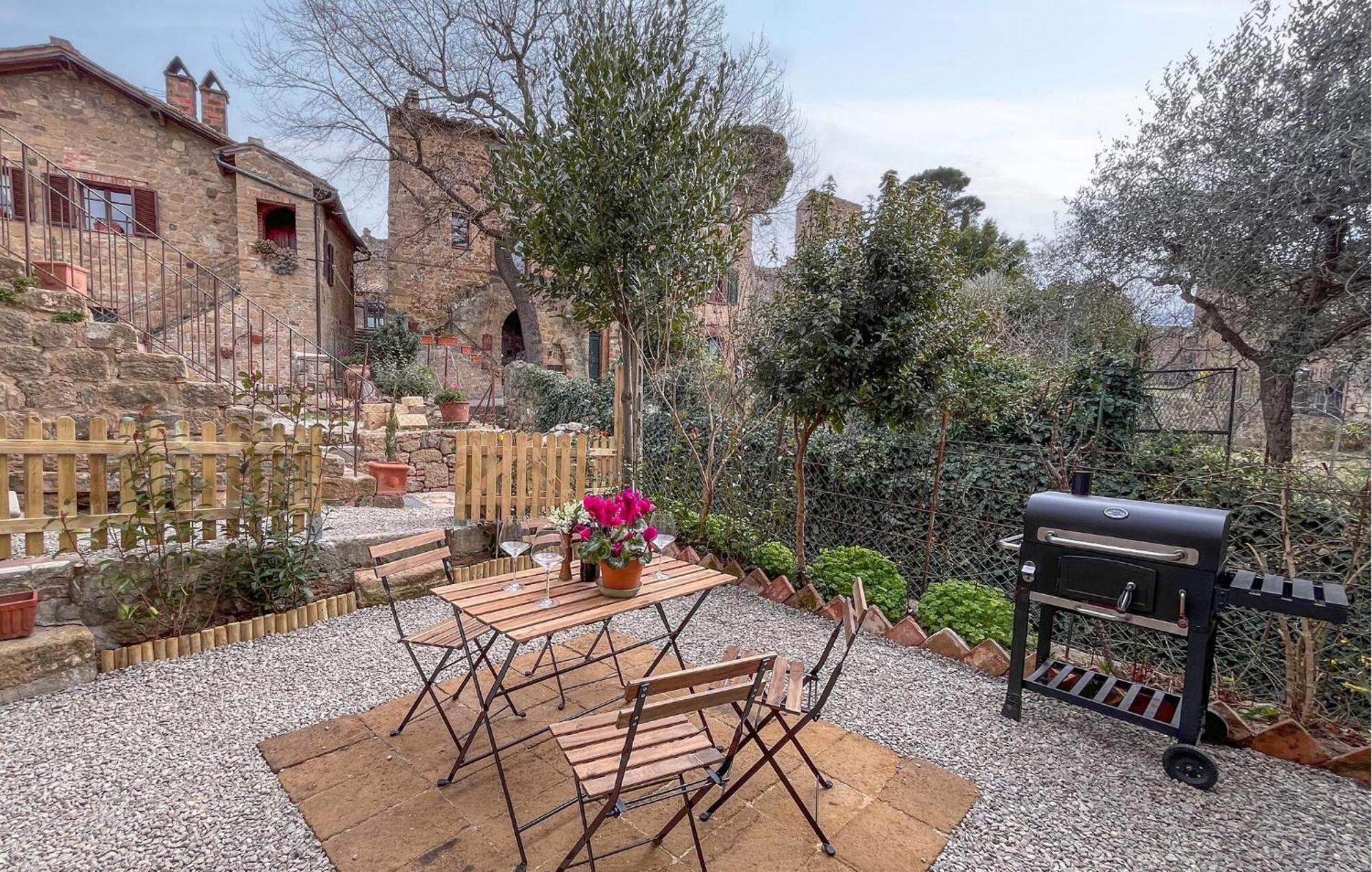 Cozy Apartment In Monticchiello With Wi-Fi エクステリア 写真
